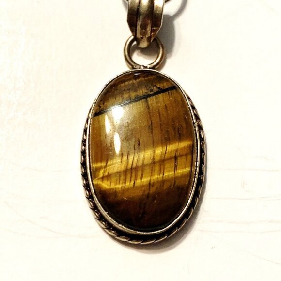 Tiger’s Eye Keychain – Protection, Confidence & Grounding Energy - Picture 4 of 7